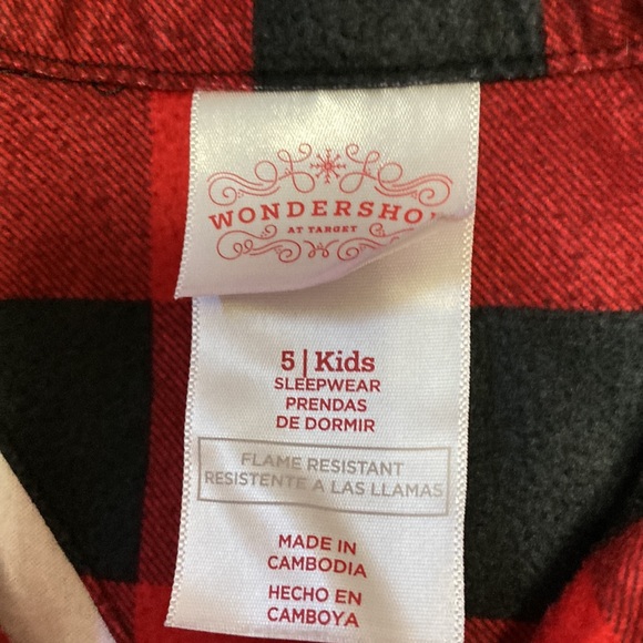 Set of two girls winter pajamas- size 4/5 and 5 (carters, wondershop) - Picture 3 of 4